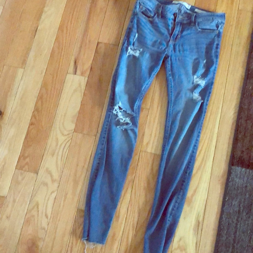 Hollister Low Rise Super Skinny Ripped Jeans